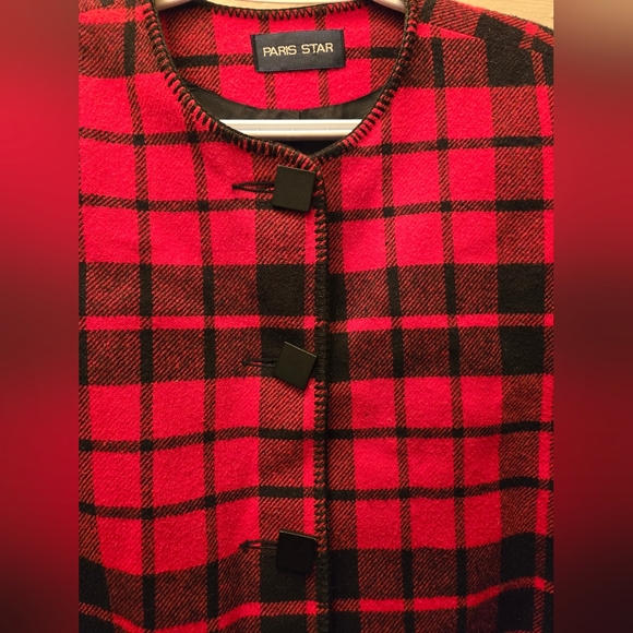 Vintage Red and Black Plaid 100% wool Blazer - Picture 3 of 8